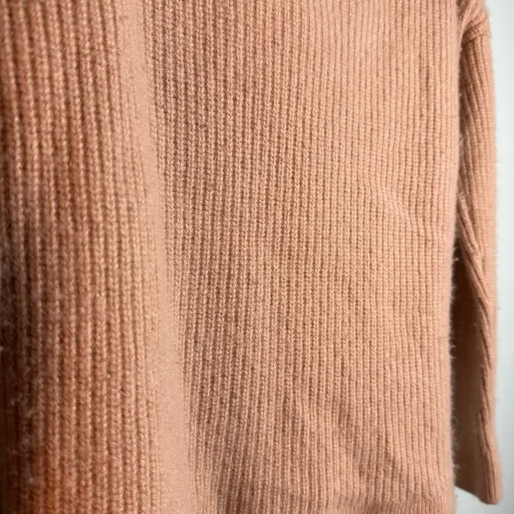 Neiman Marcus The Cashmere Collection Pink V-Neck Sweater Women's Small